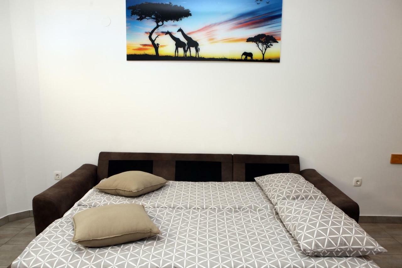 Trendy Apartment Izola Js Buitenkant foto