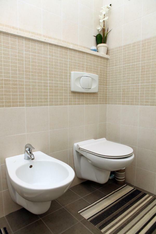 Trendy Apartment Izola Js Buitenkant foto