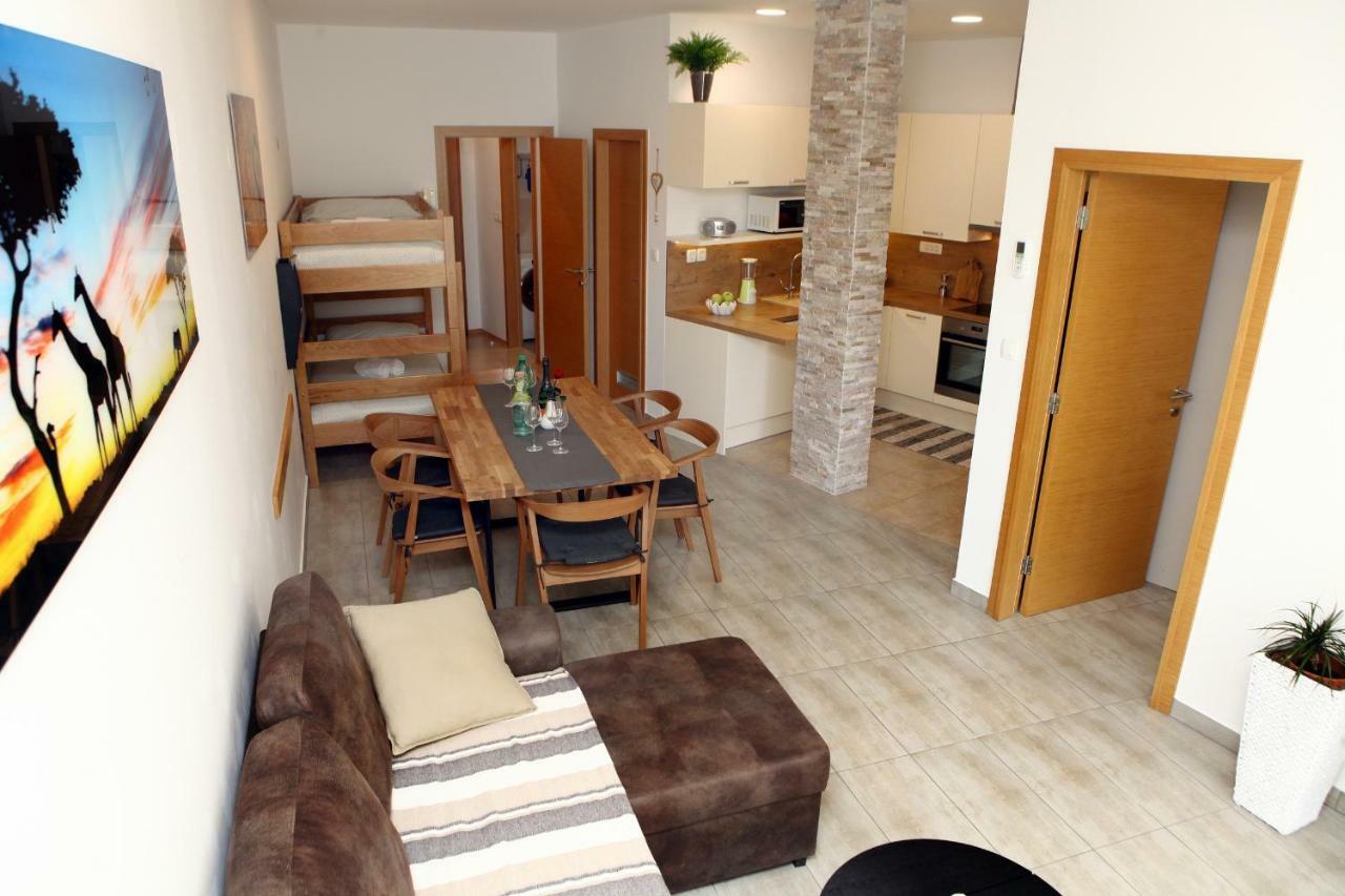 Trendy Apartment Izola Js Buitenkant foto
